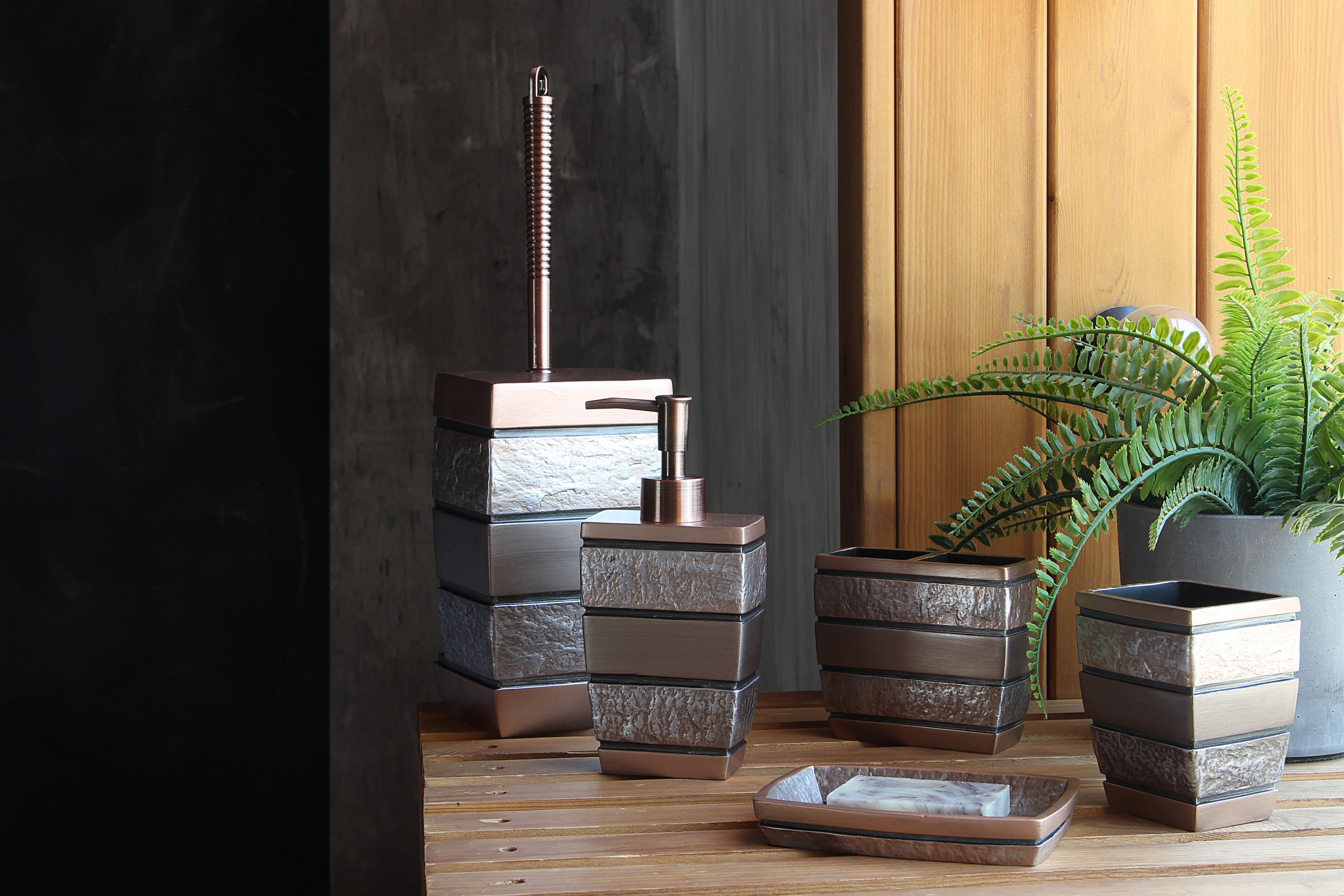 Ерш Delphinium коллекция "Восток", полирезина