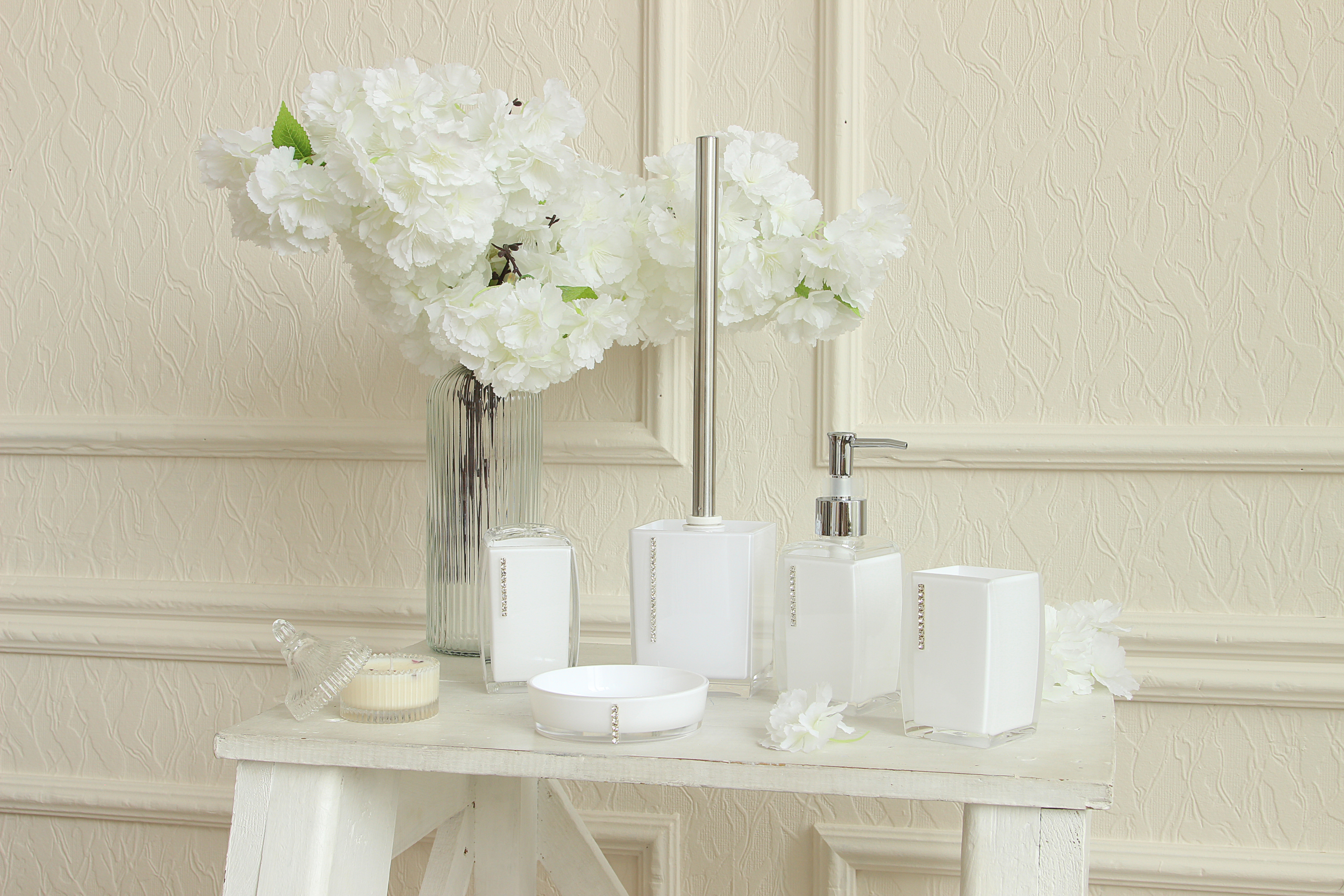 Стакан для зубных щеток Delphinium коллекция "White cristal", пластик