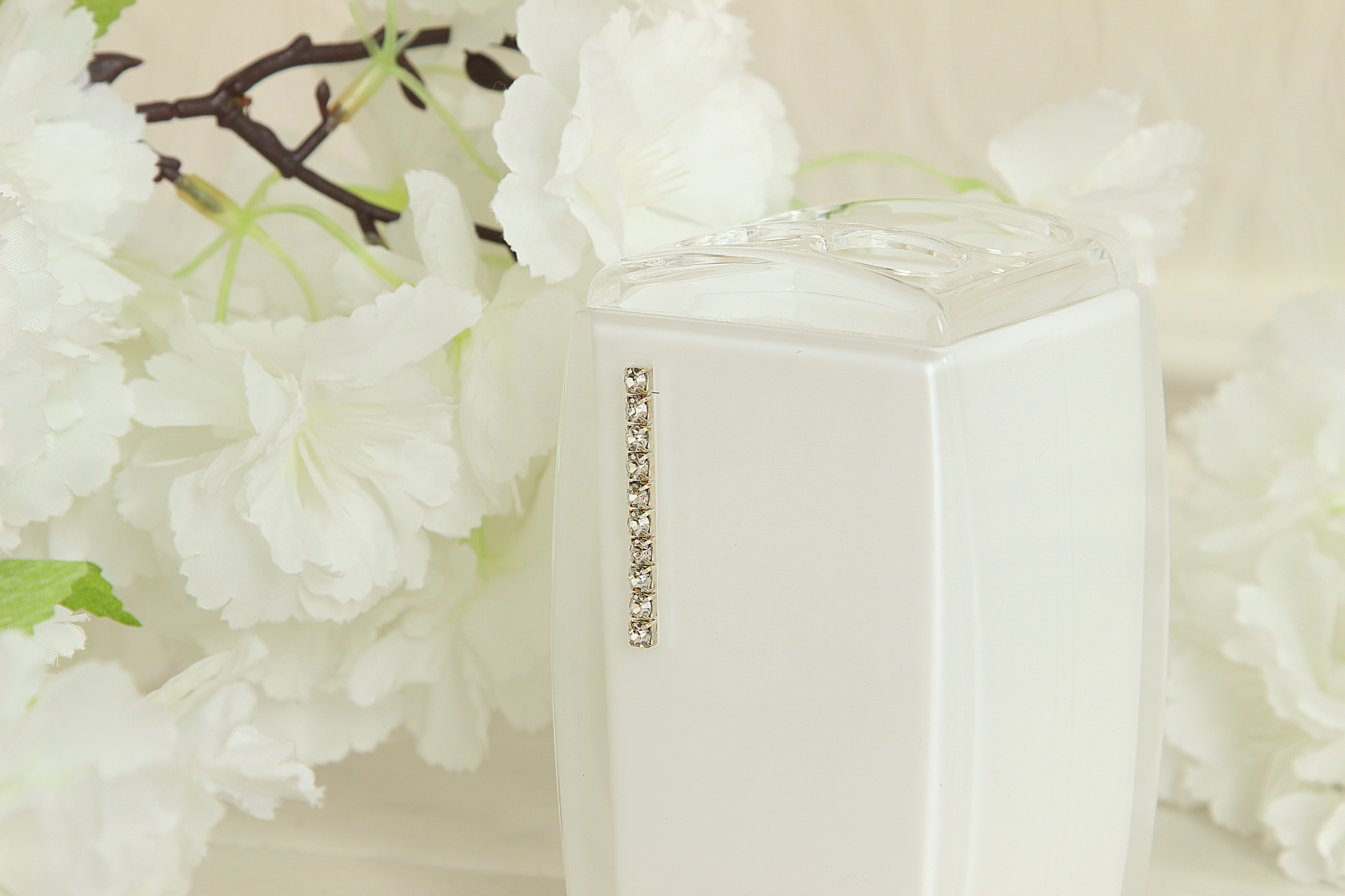 Стакан для зубных щеток Delphinium коллекция "White cristal", пластик